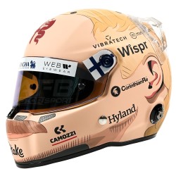 Valtteri Bottas prova il mini casco "Baffi" Bahrain 2023. Stilo scala 1:2