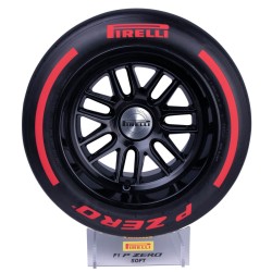 Pirelli Pole Position tyre scale 1:2 - Red - Soft