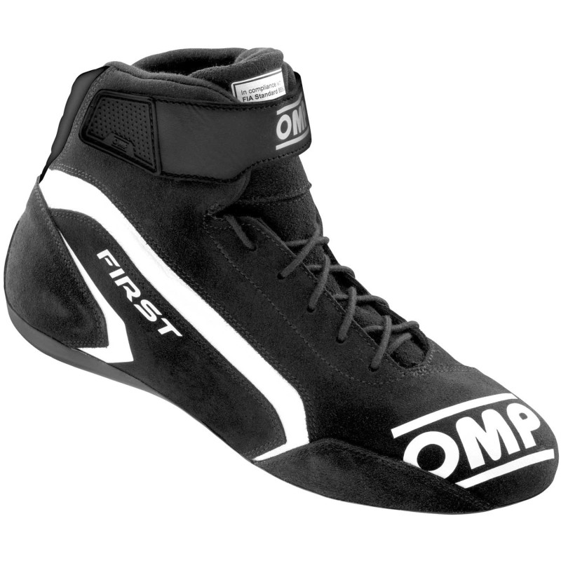 OMP First bota para piloto FIA color negro/blanco