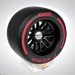 Pirelli Pole Position neumático escala 1:2 - Rojo - Blando